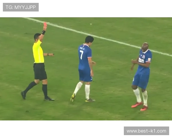 合理冲撞判罚界限拆解，裁判如何精准判断犯规？