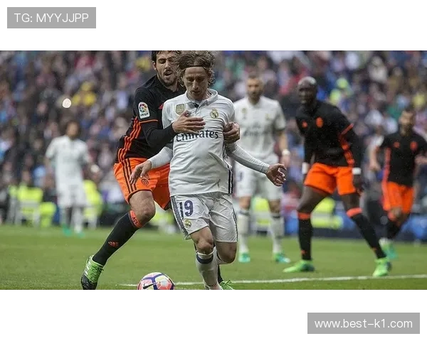 恩佐与佩德里中场节奏控制能力对比分析